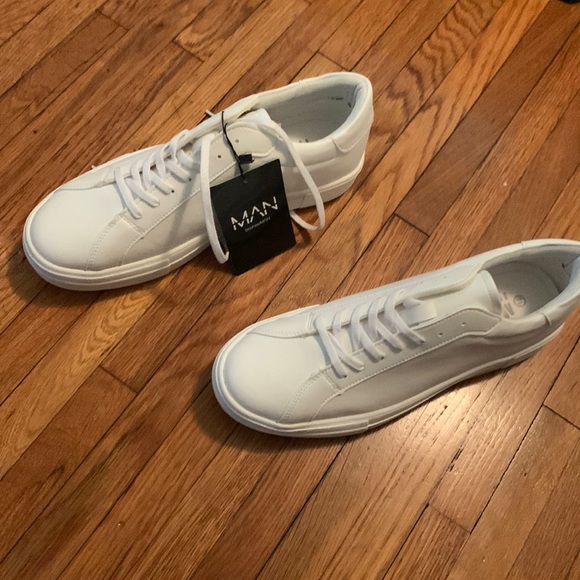 Sneakers - Picture 1 of 1